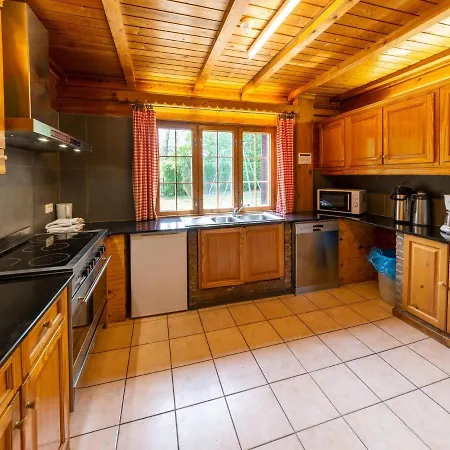Majestic In Durbuy 200 Meters From The Golf