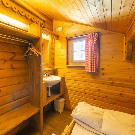 Majestic In Durbuy 200 Meters From The Golf