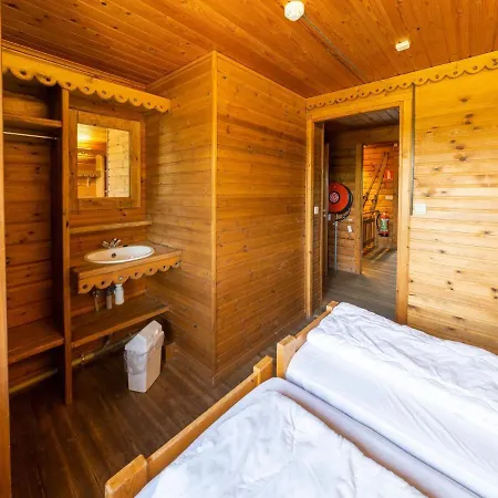 Majestic In Durbuy 200 Meters From The Golf